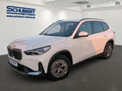 Gebraucht BMW iX1 150 kW (204 PS) 2025 Weiß SUV
