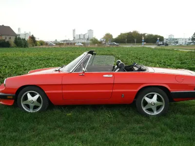 Gebraucht Alfa Romeo Spider 126 PS (92 kW) 1984 Rot Cabrio