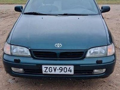 Grün Gebraucht 1997 Toyota Carina Limousine | 1.750 €