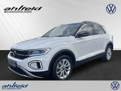 Gebraucht VW T-Roc Style 150 PS (110 kW) 2023 Pure whiteschwarz SUV
