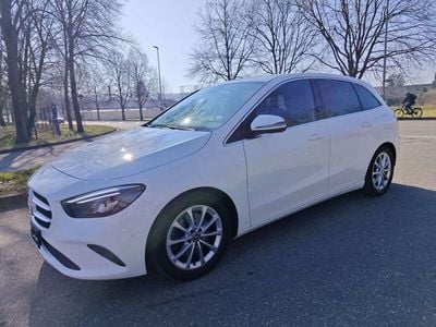 Mercedes B220