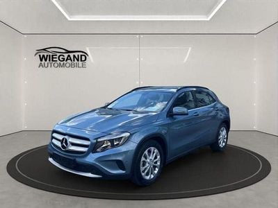 Usata Mercedes GLA200 136 CV (100 kW) 2014 Blu SUV