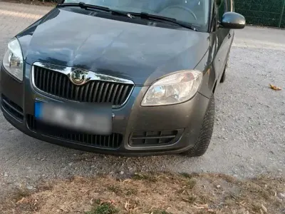 Gebraucht Skoda Roomster 85 PS (62 kW) 2009 Grau Van / Kleinbus