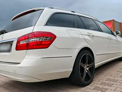 Gebraucht Mercedes E200 Avantgarde 136 PS (100 kW) 2011 Weiß Kombi