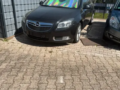 Gebraucht Opel Insignia 194 PS (142 kW) 2013 Schwarz Kombi