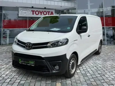 Begagnad Toyota Proace Comfort 100 kW (136 HK) 2021 Vit Minibuss
