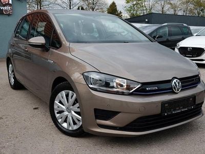 Second-hand VW Golf Sportsvan 116 CP (85 kW) 2017 Auriu Monovolum