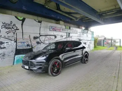 Gebraucht Porsche Macan Performance Package 441 PS (324 kW) 2017 Schwarz SUV