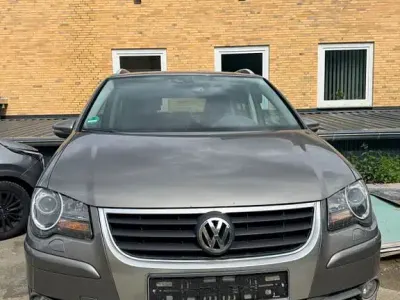 Gebraucht VW Touran 140 PS (102 kW) 2010 Grau Van / Kleinbus
