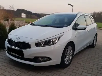 Gebraucht Kia Ceed 90 PS (66 kW) 2012 Weiß Kleinwagen