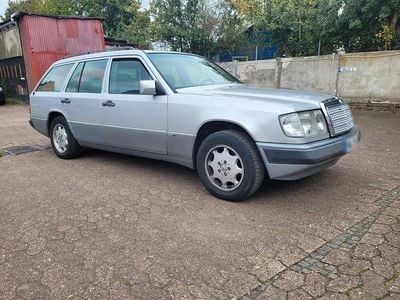 Gebraucht Mercedes 200 101 PS (74 kW) 1992 Silber Kombi