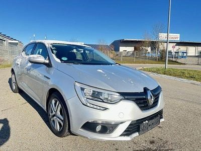 Silber Gebraucht 2016 Renault Mégane IV Experience Limousine | 6.999 € (Fairer Preis)