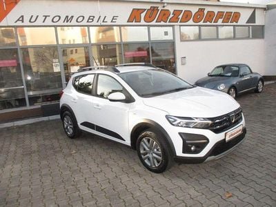 Weiß Gebraucht 2022 Dacia Sandero Comfort Limousine | 14.490 € (Fairer Preis)