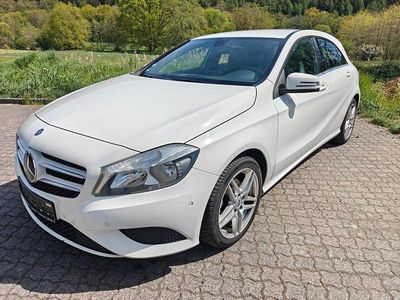 Begagnad Mercedes A200 136 HK (100 kW) 2012 Vit Halvkombi