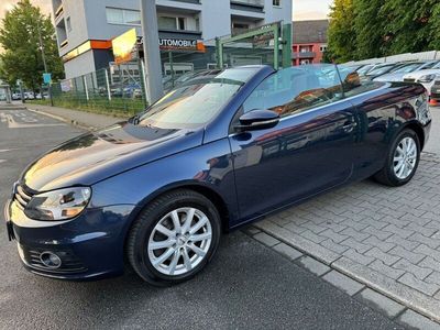 Gebraucht VW Eos Basis 160 PS (117 kW) 2011 Blau Cabrio