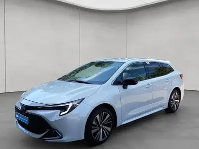Neu Toyota Corolla 178 PS (130 kW) 2025 Weiß Kombi