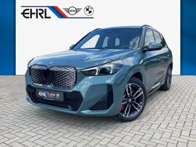 Neu BMW iX1 M Sport 230 kW (313 PS) 2026 Grün SUV
