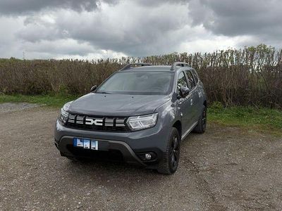 Second-hand Dacia Duster Extreme 114 CP (83 kW) 2023 Gri SUV