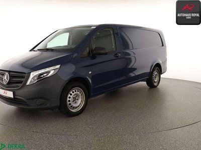 Usado Mercedes Vito 163 HP (119 kW) 2022 Azul Van