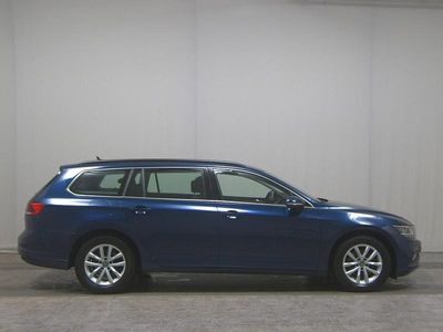 Gebraucht VW Passat Business 150 PS (110 kW) 2023 Blau Kombi