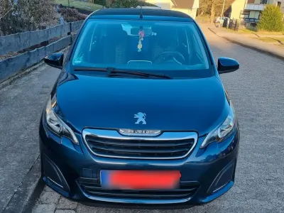 Gebraucht Peugeot 108 Active 69 PS (50 kW) 2014 Blau Limousine