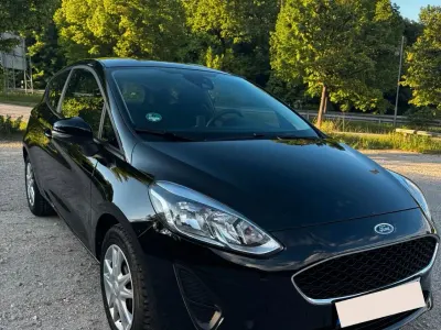 Używany Ford Fiesta Trend 70 KM (51 kW) 2019 Czarny Hatchback