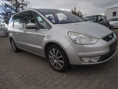 Usata Ford Galaxy Ghia 175 CV (128 kW) 2009 Argento Monovolume