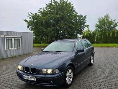 BMW 525