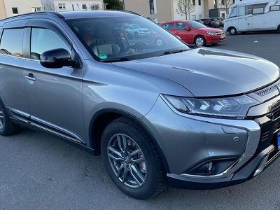 Second-hand Mitsubishi Outlander Active 150 CP (110 kW) 2019 Gri SUV