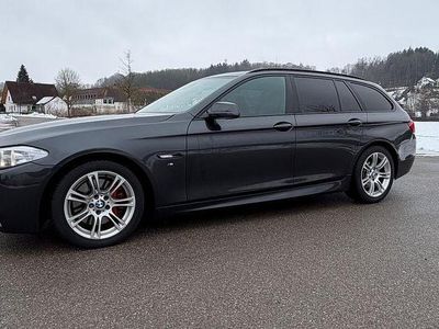 Gebraucht BMW 525 M Sport 218 PS (160 kW) 2012 Schwarz Kombi