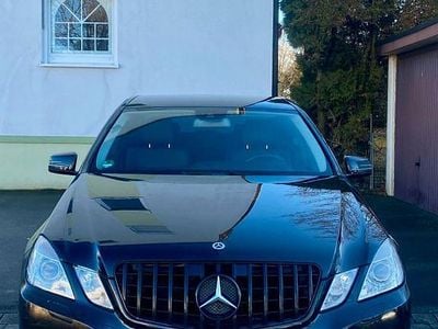 Gebraucht Mercedes E350 Avantgarde 272 PS (200 kW) 2009 Schwarz Limousine