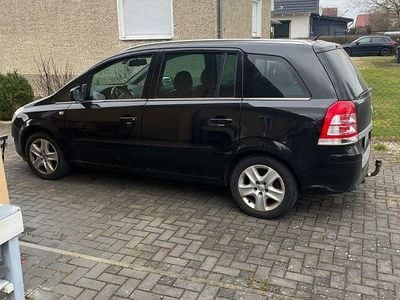 Gebraucht Opel Zafira Design Edition 140 PS (102 kW) 2011 Schwarz Van / Kleinbus