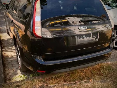 Gebraucht Ford Focus Style 101 PS (74 kW) 2010 Schwarz Kombi
