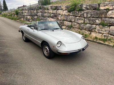 Silber Gebraucht 1978 Alfa Romeo Spider Cabrio | 13.500 €