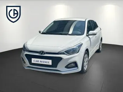 Gebraucht Hyundai i20 Select 84 PS (61 kW) 2018 Weiß Limousine