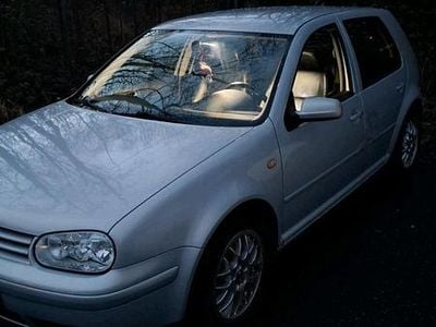 Gebraucht VW Golf IV 102 PS (75 kW) 2000 Silber Kleinwagen