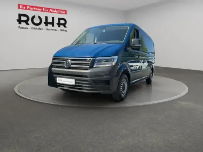 Gebraucht VW Crafter 140 PS (102 kW) 2021 Deep ocean blue Van
