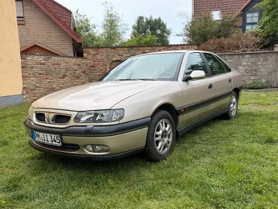 Gebraucht Renault Safrane 163 PS (119 kW) 1997 Beige Kleinwagen
