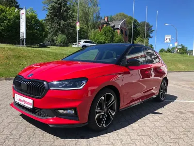 Gebraucht Skoda Fabia Monte Carlo 116 PS (85 kW) 2025 Velvetrot metallic Kleinwagen