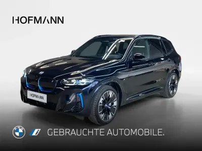 Gebraucht BMW iX3 Impressive 210 kW (286 PS) 2024 Carbonschwarz metallic SUV