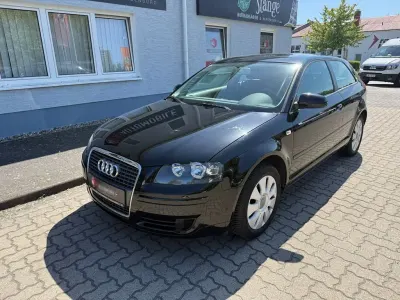 Gebraucht Audi A3 Attraction 102 PS (75 kW) 2008 Schwarz Kleinwagen
