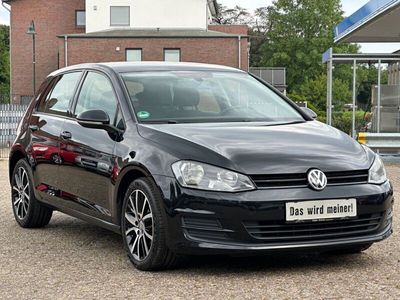 gebraucht VW Golf VII Lim 1.6 TDI BMT /KLIMAAUTO/SHZ/PDC