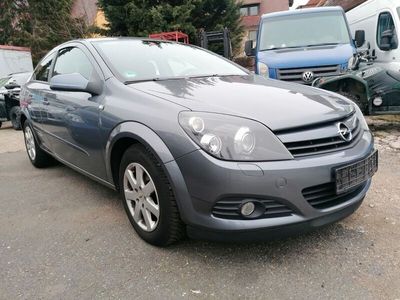 Opel Astra GTC