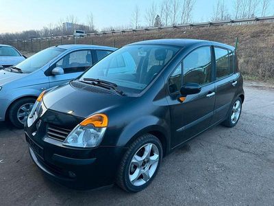 Grau Gebraucht 2005 Renault Modus Van / Kleinbus | 2.000 € (Fairer Preis)