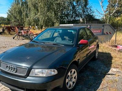 Schwarz Gebraucht 1995 Audi A4 Limousine | 2.300 €