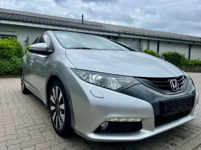 Gebraucht Honda Civic Executive 141 PS (103 kW) 2013 Silber Limousine