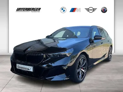 Gebraucht BMW 540 M Sport 303 PS (222 kW) 2025 Schwarz Kombi