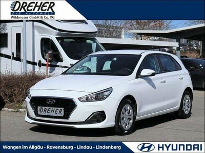 Gebraucht Hyundai i30 Select 120 PS (88 kW) 2020 Polar white Limousine