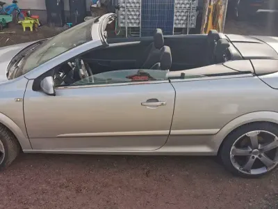 Gebraucht Opel Astra Cabriolet 150 PS (110 kW) 2008 Silber Cabrio