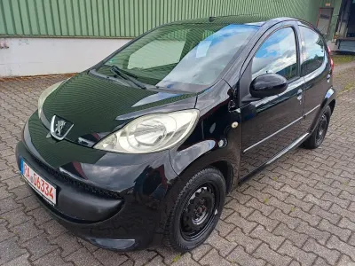 Gebraucht Peugeot 107 68 PS (50 kW) 2006 Schwarz Kleinwagen